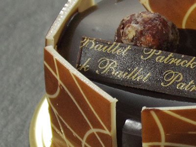 Photo d'un petit gateau au chocolat